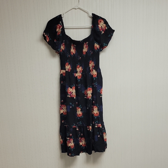 GAP Black Floral Midi Dress, Womens Small. New With Tags, Viscose, Floral - Picture 1 of 4